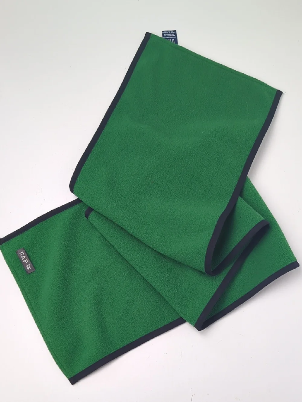 GAP Vintage Green Fleece Scarf with Black Trim